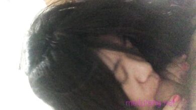 【云盘高质露脸泄密】外表温柔知性，反差小姐姐，热恋期与炮友各种淫荡自拍曝光，肉棒吃的津津有味(20V) (1)